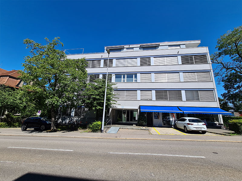 Wohn- und Geschäftshaus in unmittelbarer Nähe zum Bahnhof