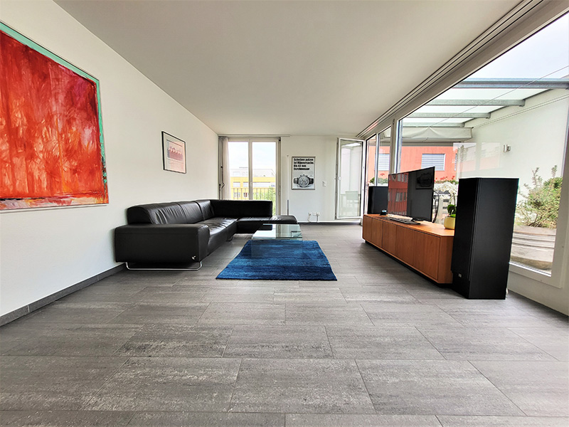 Stilvoll auf zwei Geschossen - mit exklusivem Atrium und Terrasse